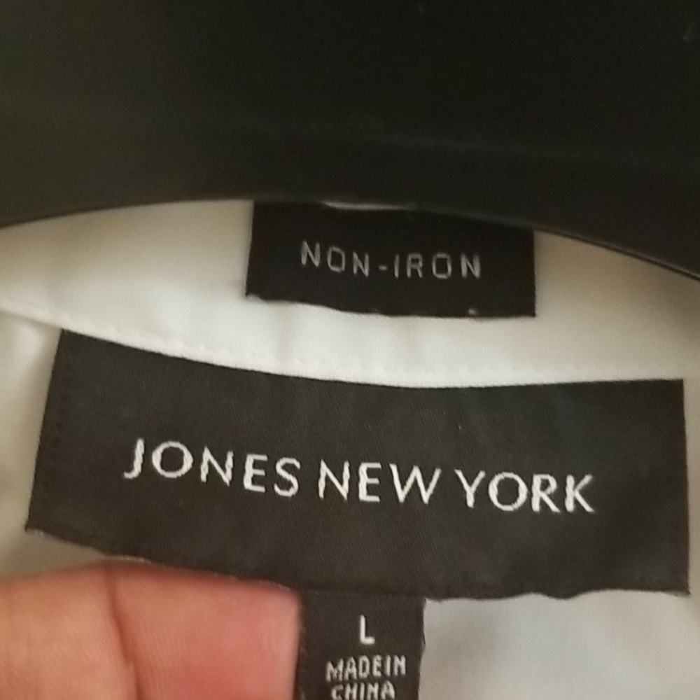 Button down - Picture 2 of 2